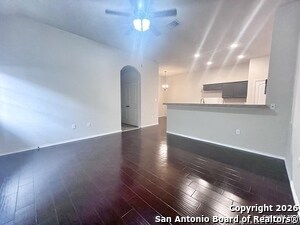 Building Photo - 565 Creekside Cir