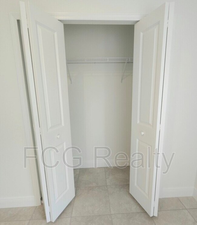 Building Photo - 8719 SW 133rd Ln Rd