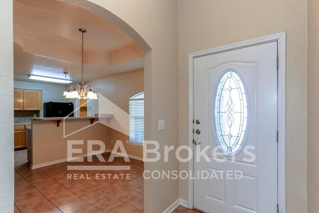 Building Photo - 702 Aries Dr