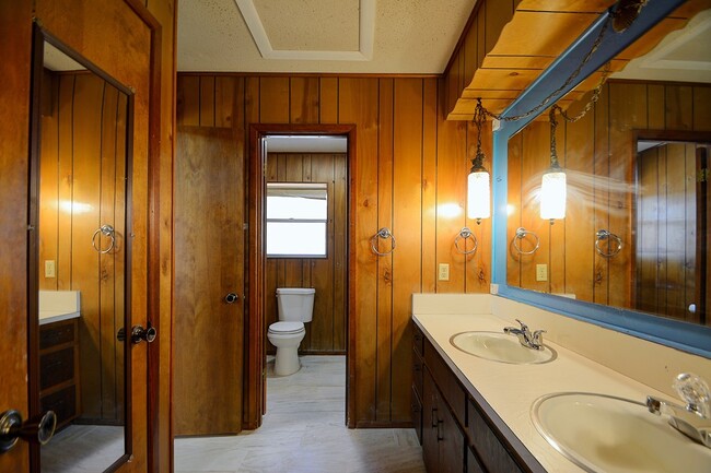 Building Photo - 111 Arizona Ash Dr