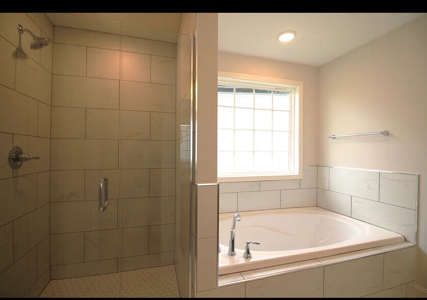 Building Photo - 9533 Snowy Cliff Ln