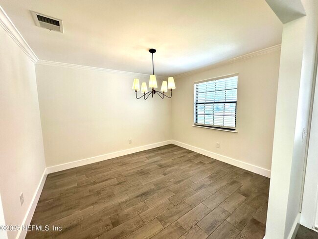 Building Photo - 4364 Lake Woodbourne Dr S