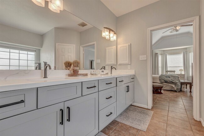 Building Photo - 6919 S Gold River Cir