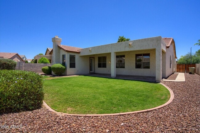 Building Photo - 6586 W Oraibi Dr