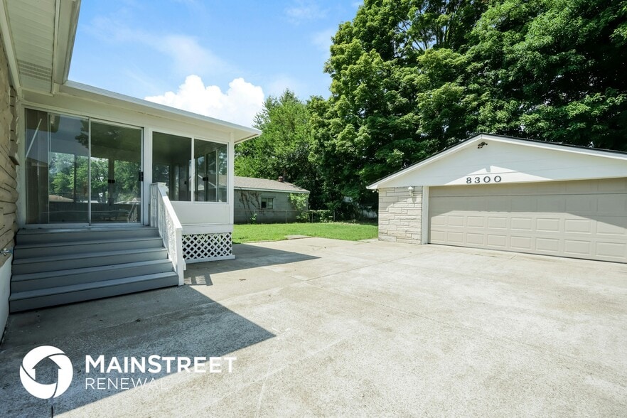 Building Photo - 8300 Pandorea Dr