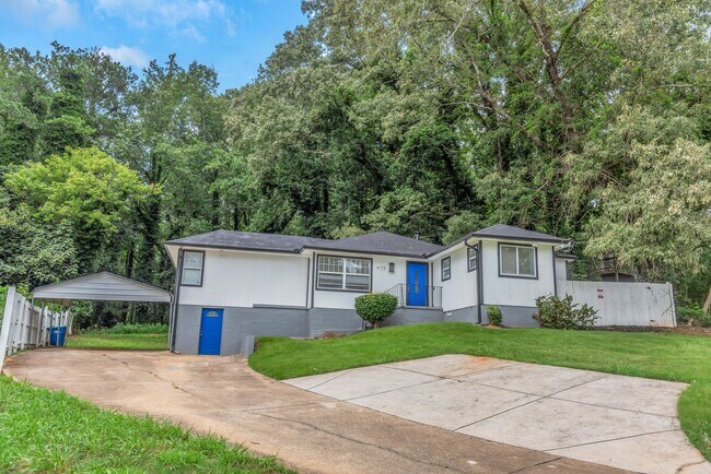 Building Photo - WELCOME HOME!