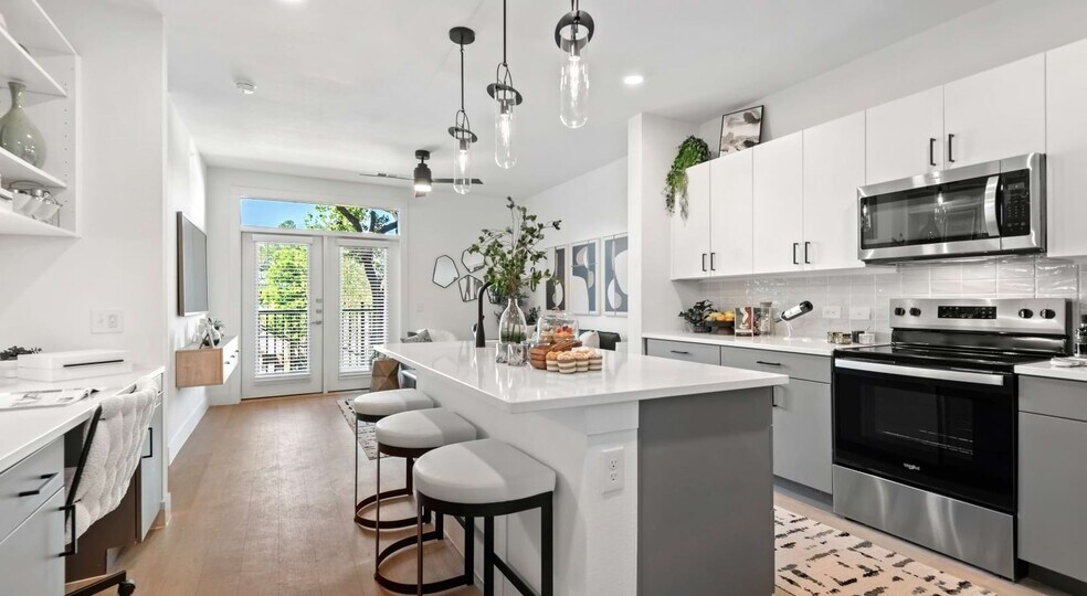 Building Photo - 12489 Research Blvd