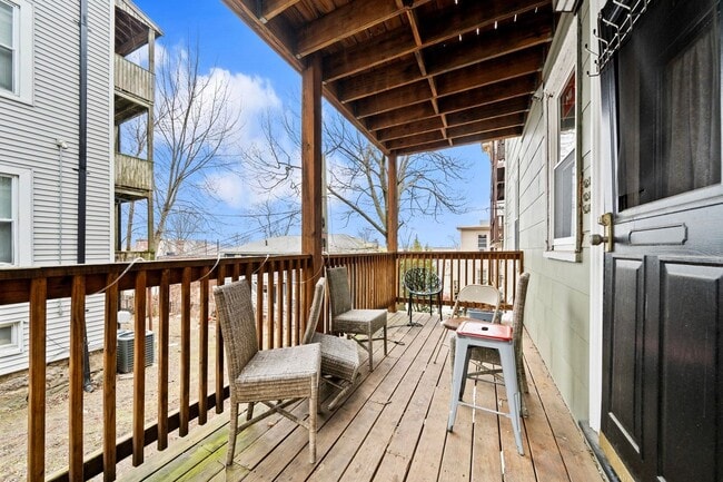 Building Photo - Mission Hill 4 bed...