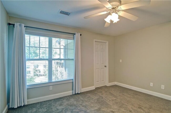 Building Photo - 504 Madison Ct