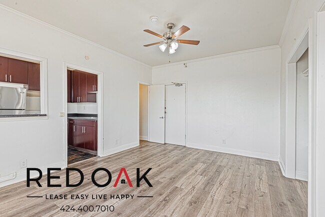 Building Photo - 728 S Berendo St
