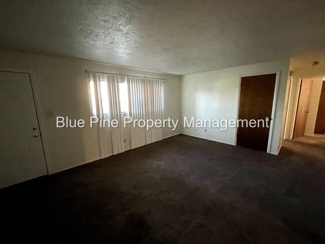 Building Photo - 1489 Mountain View Ln