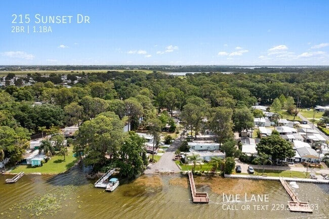 Building Photo - 215 Sunset Dr