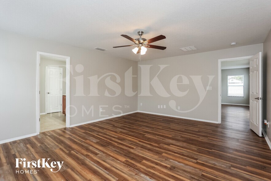 Building Photo - 335 Candlebark Dr