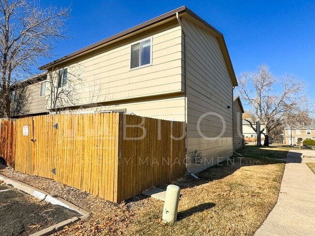 Building Photo - 2142 Baltimore Cir