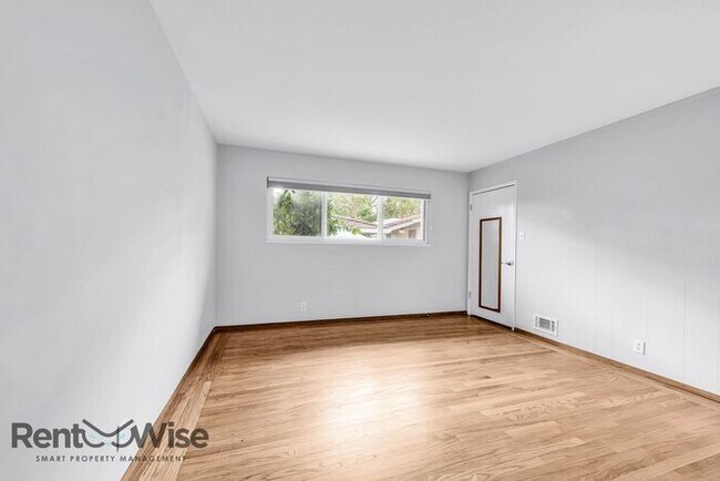Building Photo - 2080 Helena Way