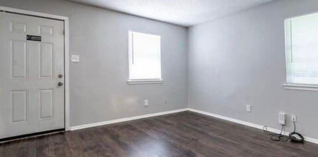 Building Photo - 5120 Humbert Ave