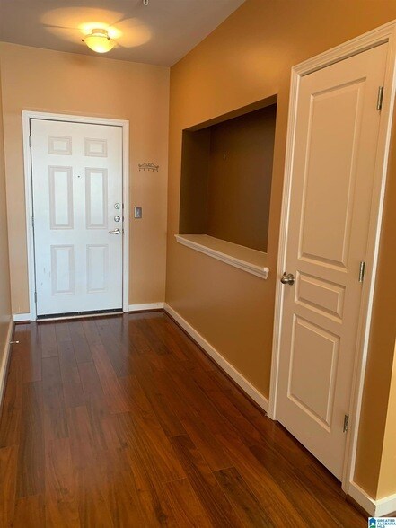 Building Photo - 401 20th St S