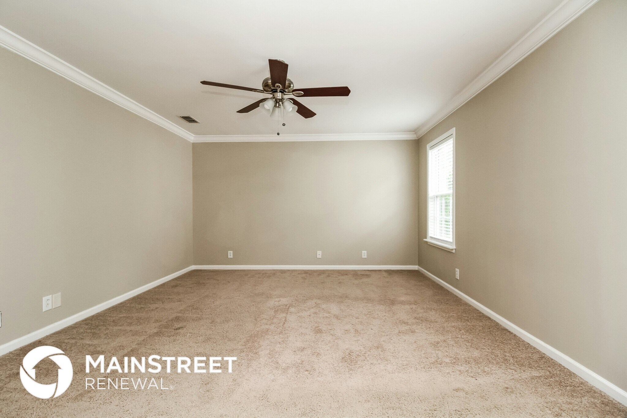 Building Photo - 2116 Camille Dr