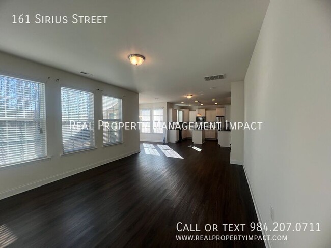 Building Photo - Spacious 3 Bedroom 2.5 Bathroom Modern Hom...