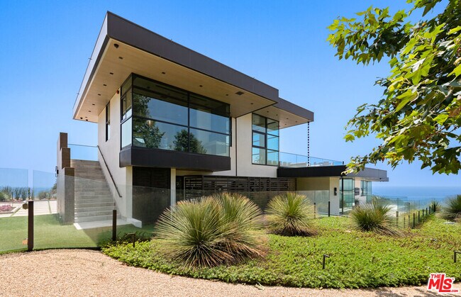Building Photo - 5012 Carbon Beach Terrace