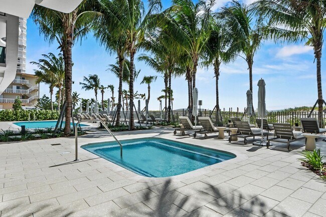 Building Photo - 900 N Ocean Blvd