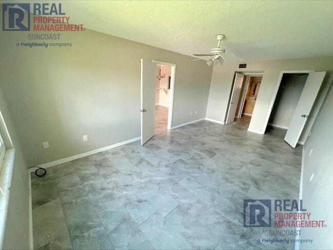 Building Photo - 4109 Lake Bayshore Dr