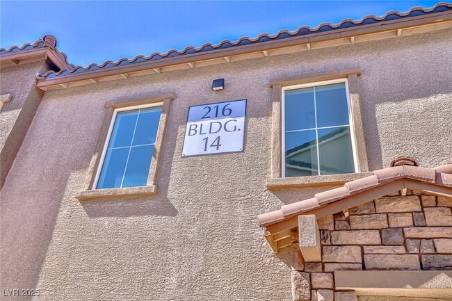 Building Photo - 216 Callen Falls Ave