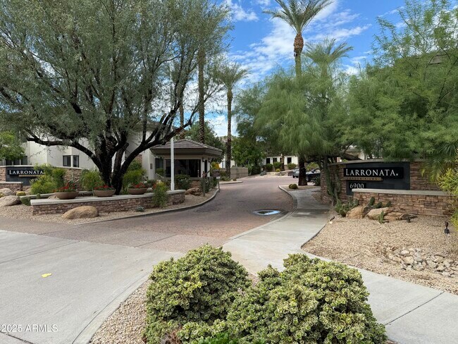 Building Photo - 6900 E Princess Dr