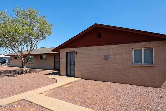 Building Photo - 4423 N 23rd Ave