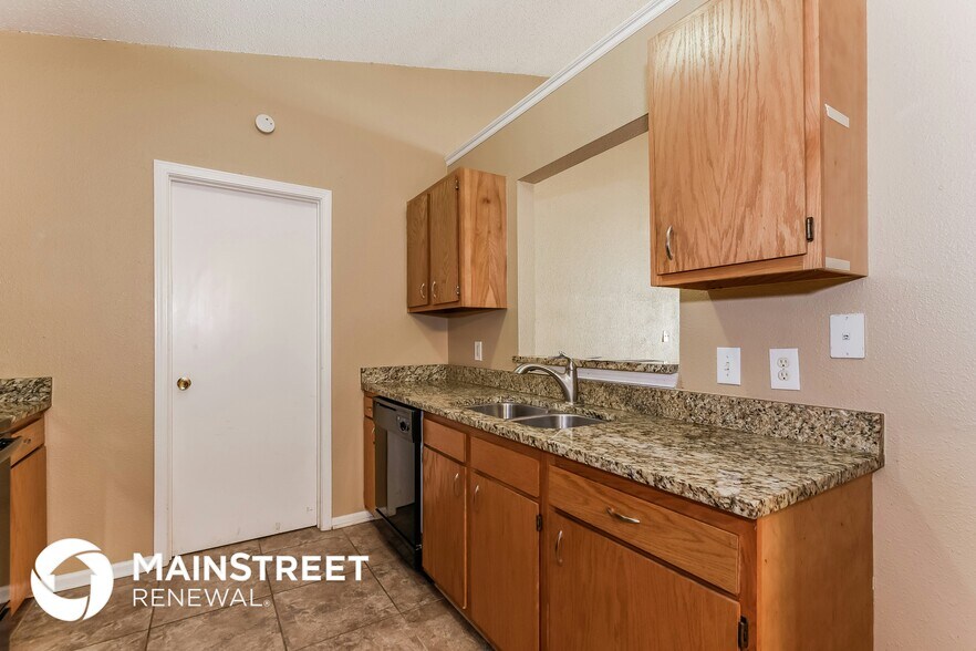 Building Photo - 4206 Village Trace Blvd