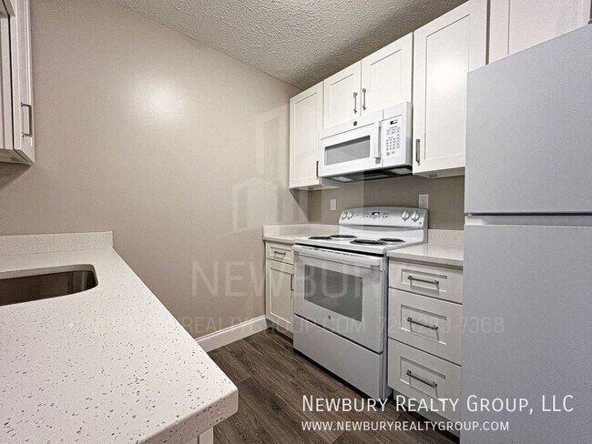 Building Photo - 18 Clearview Meadows