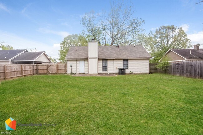 Building Photo - 3 br, 2 bath House - 814 Hackberry Dr