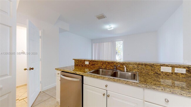 Building Photo - 2929 SE 2nd St