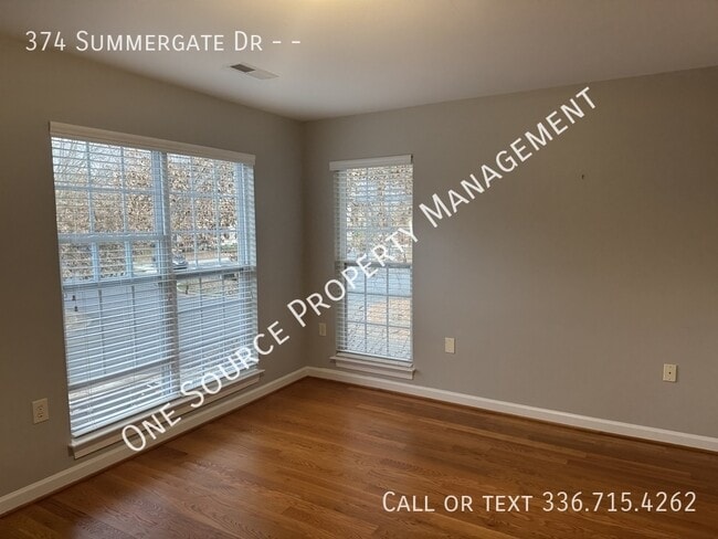 Building Photo - 374 Summergate Dr