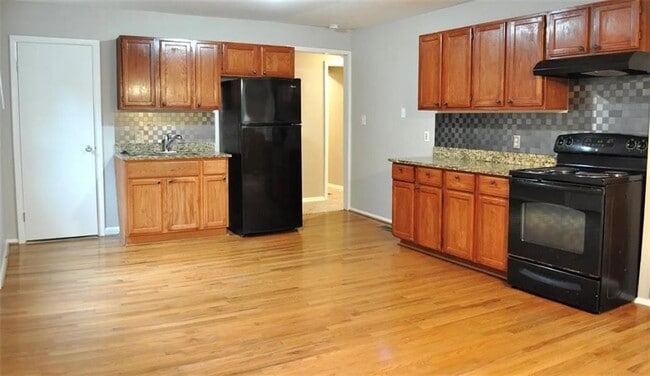 Building Photo - 3047 Alston Dr
