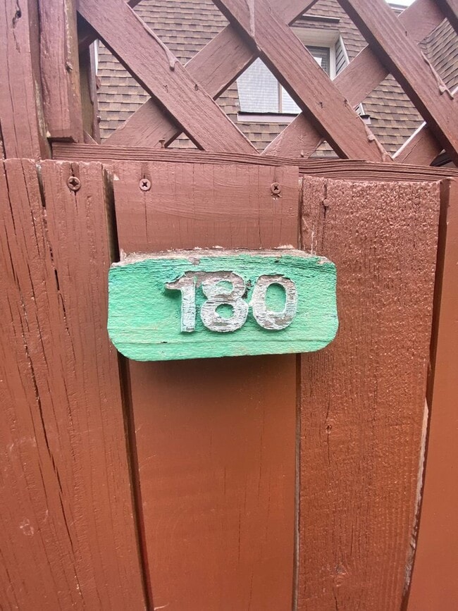 Building Photo - 2BR Finley Forest Condo – Minutes to Chapel Hill & UNC