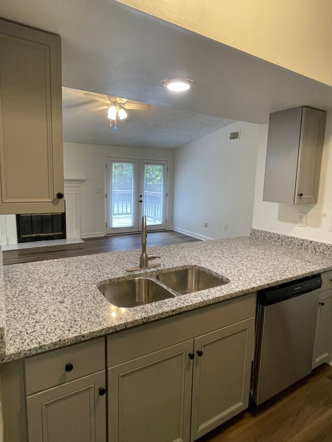 Building Photo - Beautifully renovated 3/2 off of Newton Br...