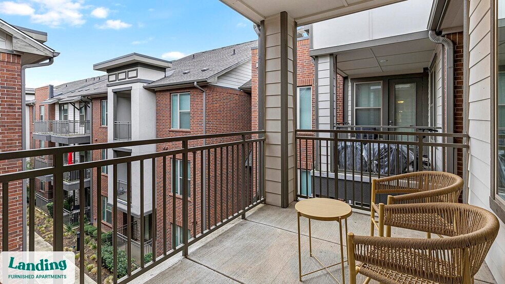 Building Photo - 2800 NE Green Oaks Blvd