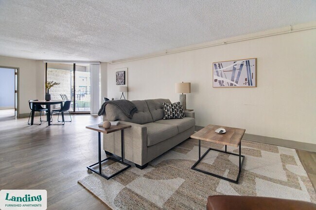 Building Photo - 1362 Passenger St