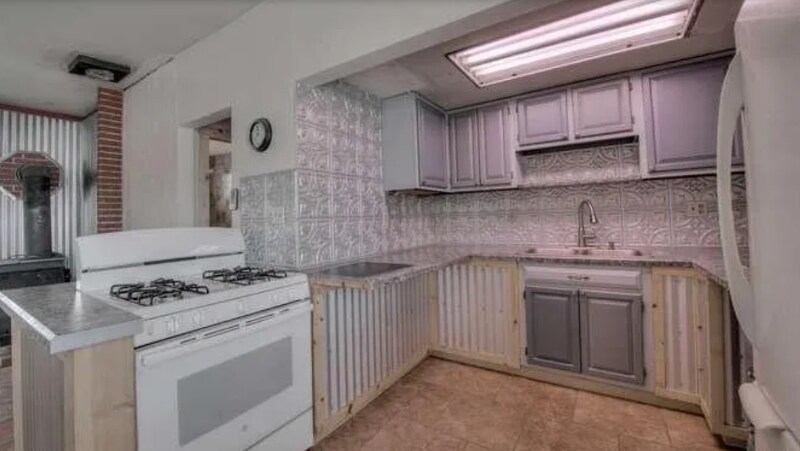 Building Photo - 540 Castello Ave