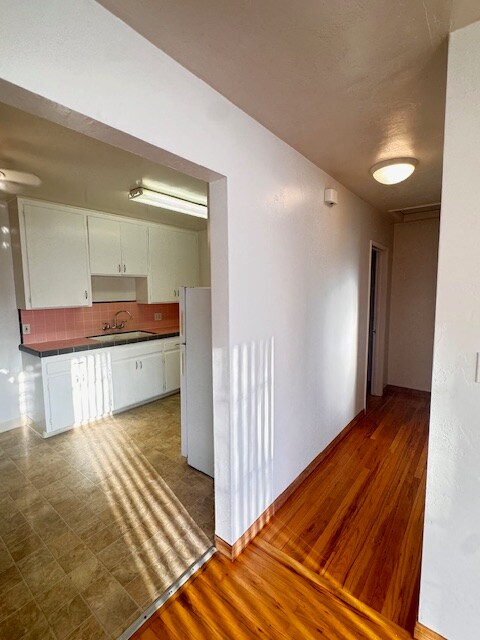 Building Photo - 3728 Ingraham St