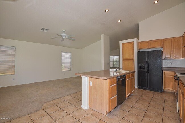 Building Photo - 7472 W Potter Dr