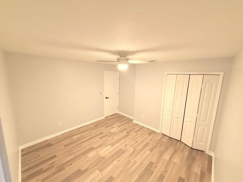 Building Photo - 465 Haversham Rd