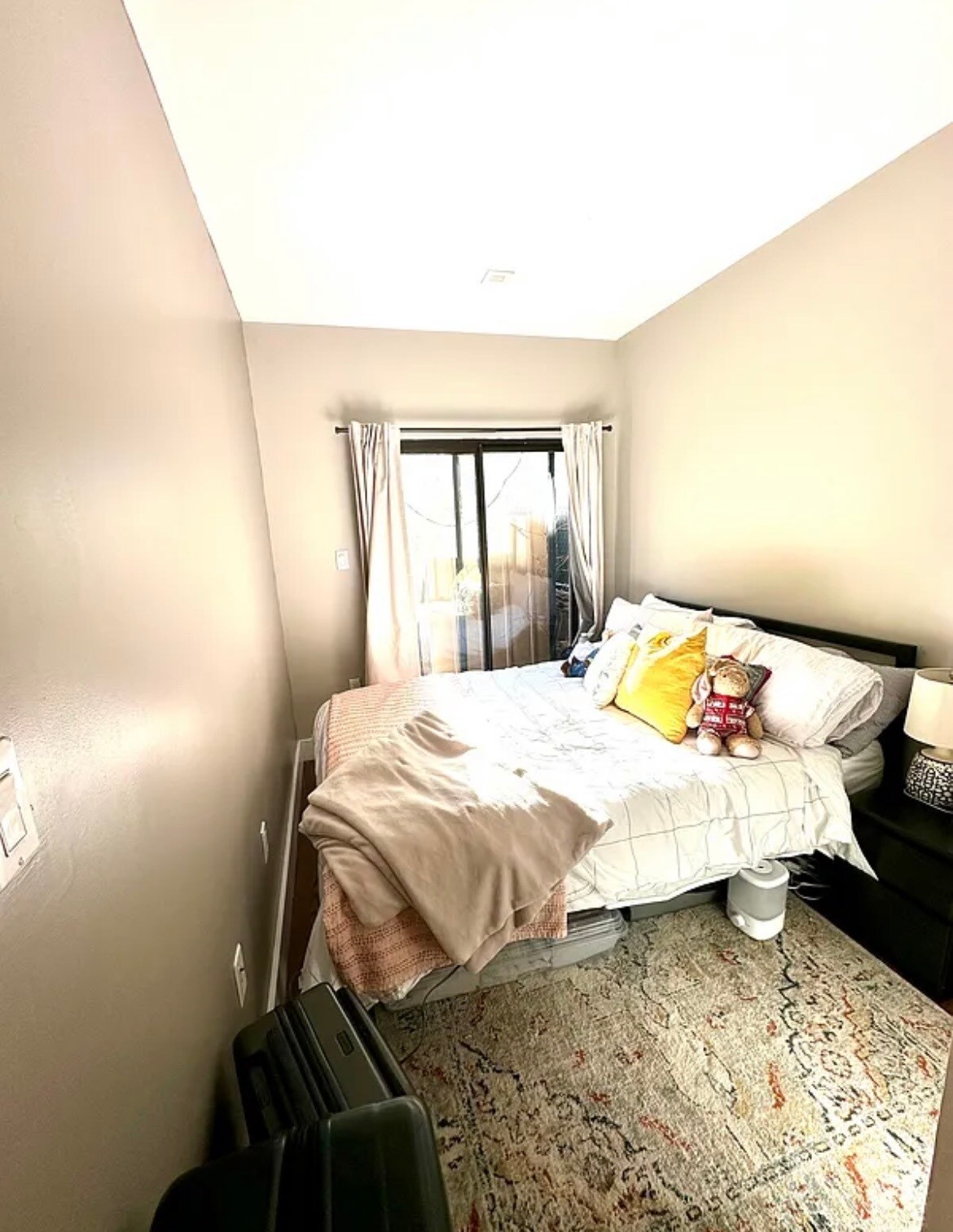 Building Photo - 294 Powers St