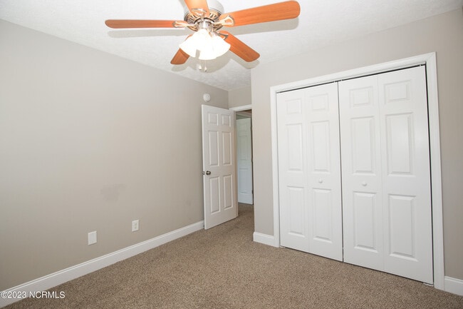 Building Photo - 111 Lightwater Dr