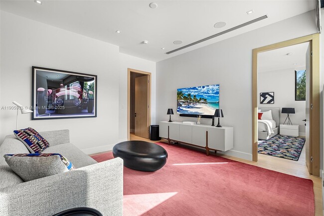 Building Photo - 4585 Nautilus Dr