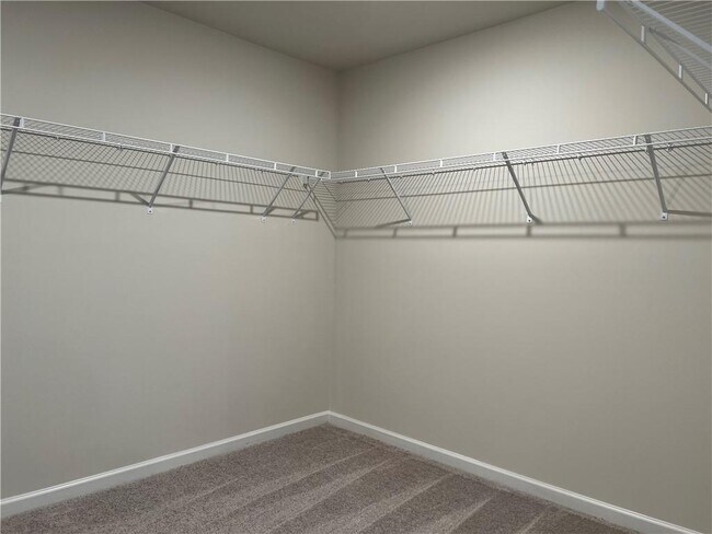 Building Photo - 6072 Hickory Crk Ct