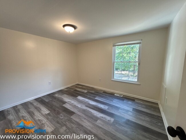 Building Photo - 9102 Pennswood Dr