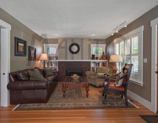Building Photo - **COMING SOON** Stunning South Hill Home