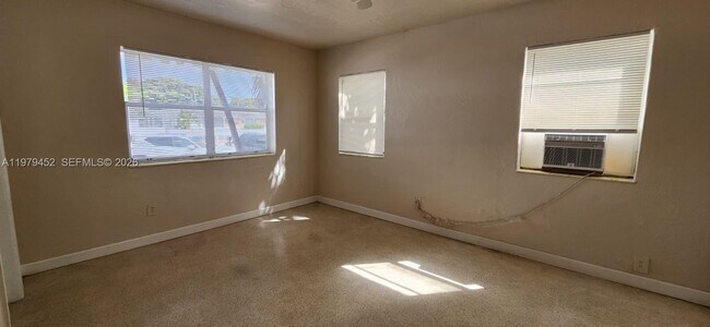 Building Photo - 736 83rd St